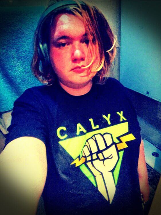 photo of chee rabbits wearing a calyx t-shirt